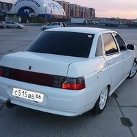 Саша Довженко