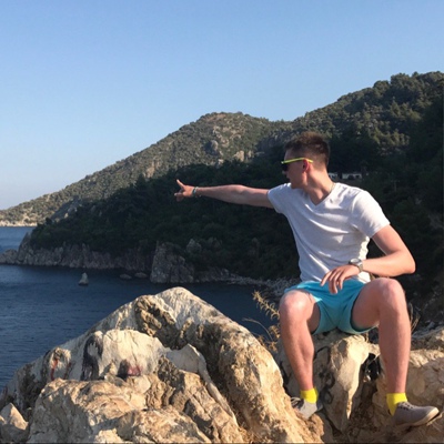 Андрей Сурков